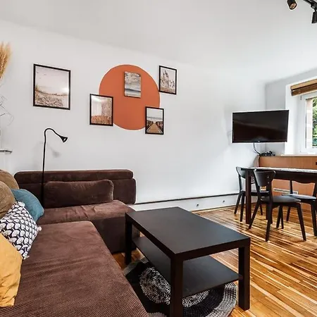 Apartament Hugo Apartamento *